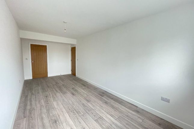 Flat, 12 Copenhagen Row, Wellington Way, Waterlooville photo 5