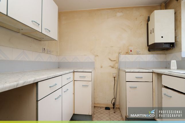 16, Stallcourt Close, Cardiff, Wales photo 2