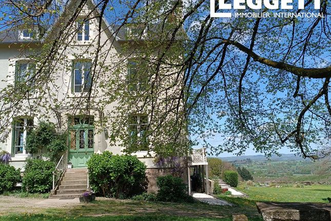 Thumbnail Villa for sale in Bénévent-L'abbaye, Creuse, Nouvelle-Aquitaine