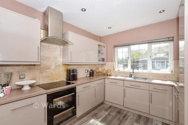 4-bed detached on 21, Harrow Way, Ashford, £475,000