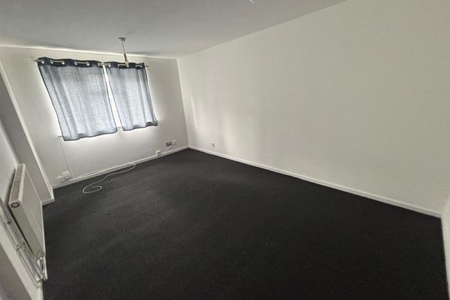 4, Alderford Close, Wolverhampton photo 4