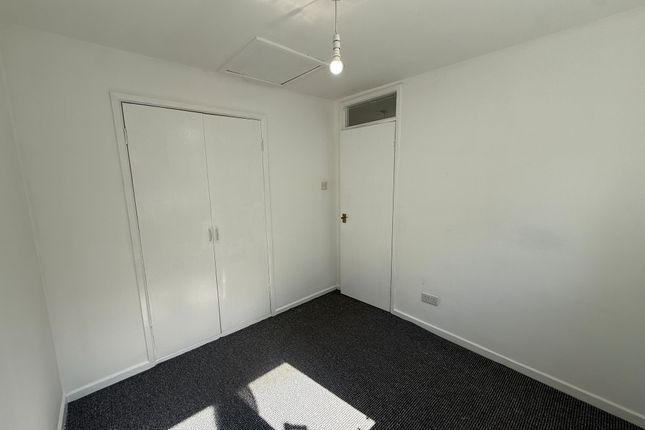 43, Newcastle upon Tyne photo 5