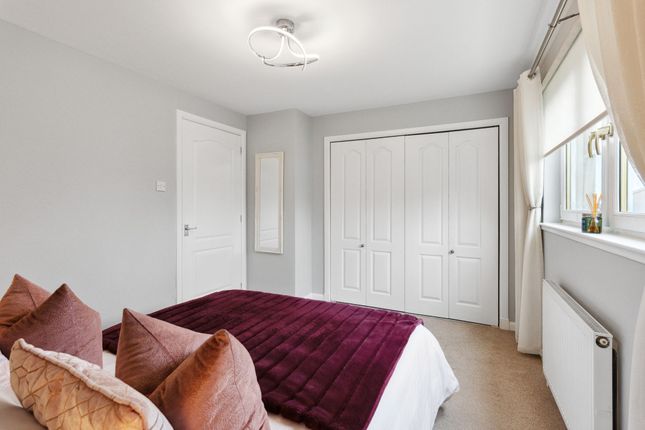 Flat for sale in Heatherbell Court, Harthill