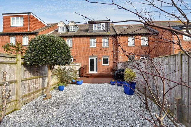 6, Admiralty Way, Eastbourne photo 4