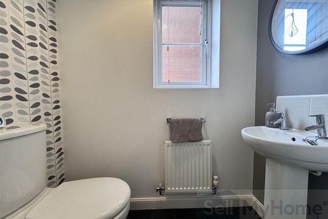 111 Hawthorn Drive, Thornton-Cleveleys photo 3