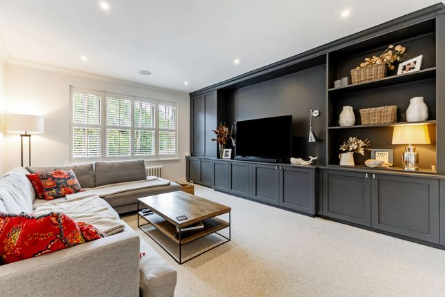 51, Updown Hill, Windlesham photo 4