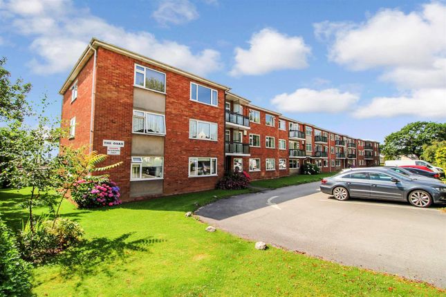 Thumbnail Flat for sale in The Oaks, Warwick Place, Leamington Spa