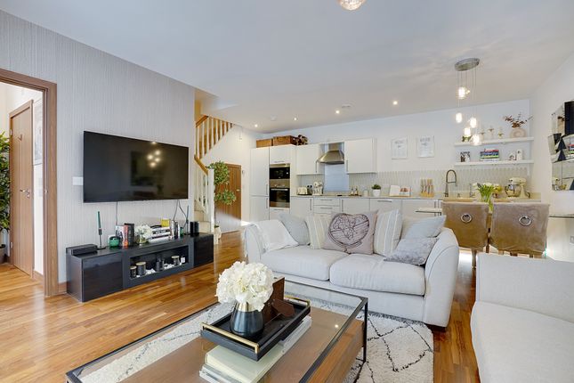 Maisonette for sale in Christchurch Way, Greenwich, London