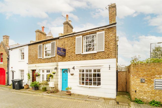 Thumbnail Cottage for sale in St. Marys Square, London