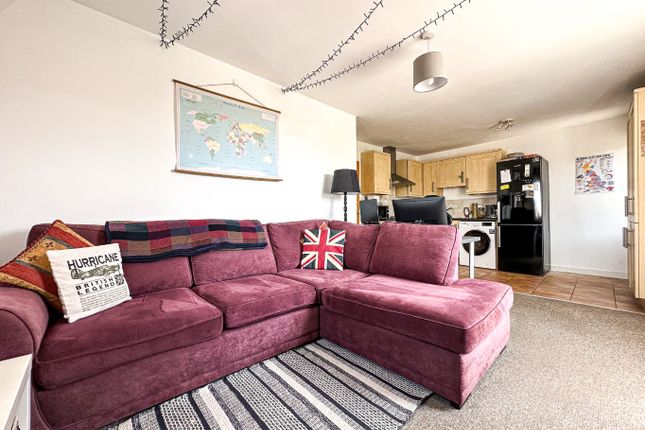 Flat 11, Wessex House, Taunton photo 3