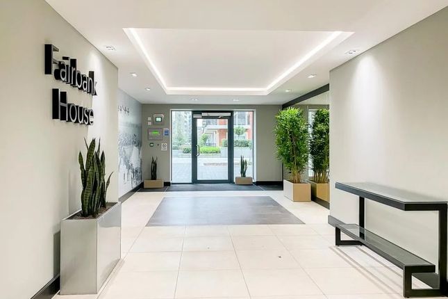 Studio studio on Fairbank House, 13 Beaufort Square, London, £300,000