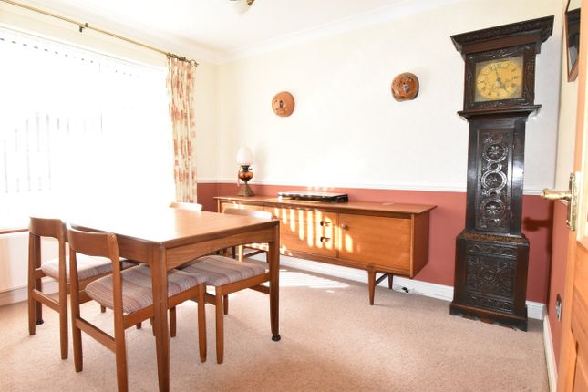 7, Manor Park, Tewkesbury photo 4