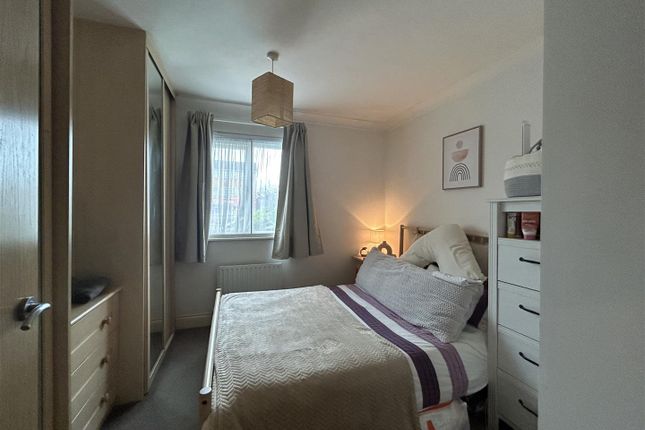 Blackthorne Court, 5, Staines Road West, Ashford photo 2