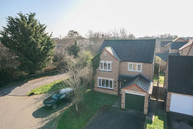 32 LILY CLOSE, Lily Close, Bicester, Bicester photo 2