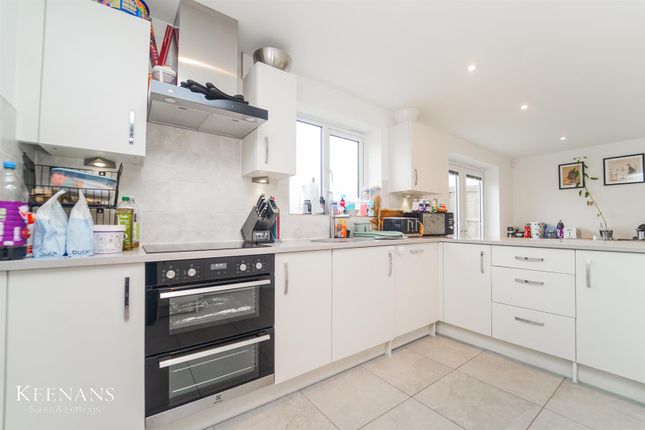 6, Rowling Hollins, Colne photo 3