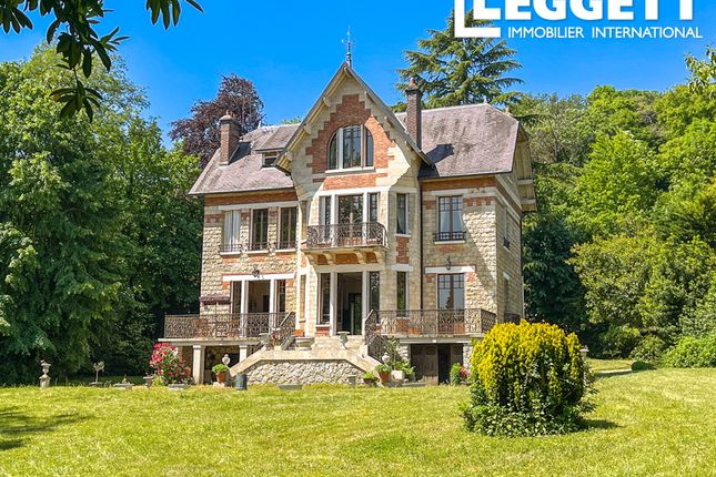 Villa for sale in Parmain, Val-D'oise, Île-De-France