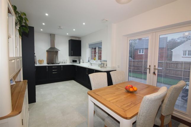 5, Sirhowy Crescent, Blackwood photo 2