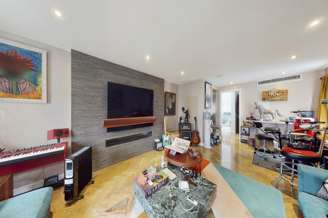 Thumbnail Terraced house to rent in Hay Mews, London