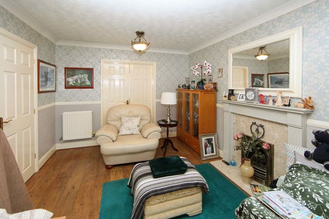 8, Whiteway Drive, Telford photo 4