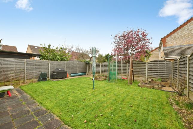 45, Pulham Avenue, Broxbourne photo 3