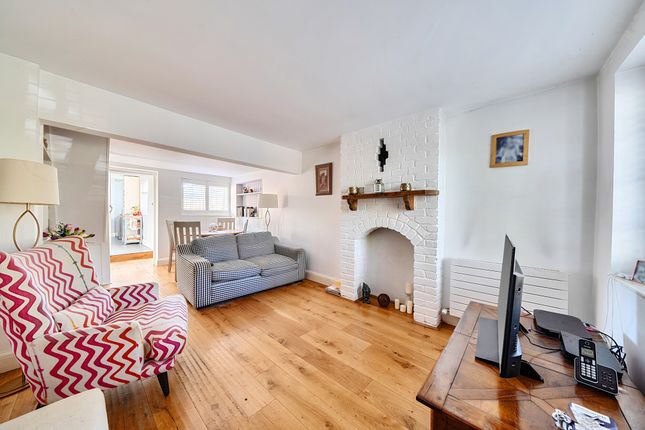 5 Longs Cottages, Alma Road, Esher photo 2