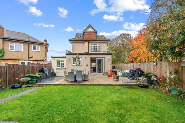 Thumbnail Detached house for sale in Kingshill Avenue, Hayes