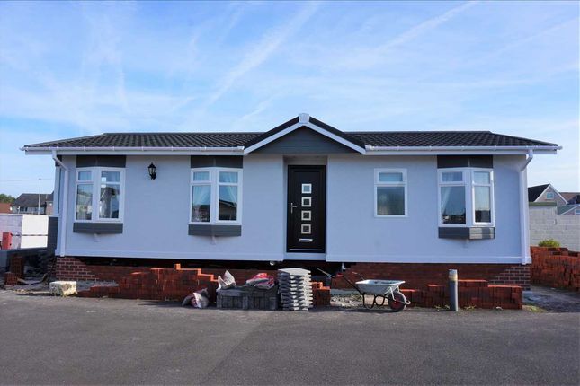 Peters And Co Sa14 Property For Sale From Peters And Co Estate Agents Sa14 Zoopla