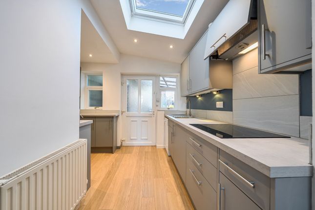 123, Acre Street, West Yorkshire photo 3