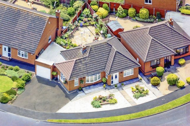 26b De La Bere Crescent, Burbage photo 2