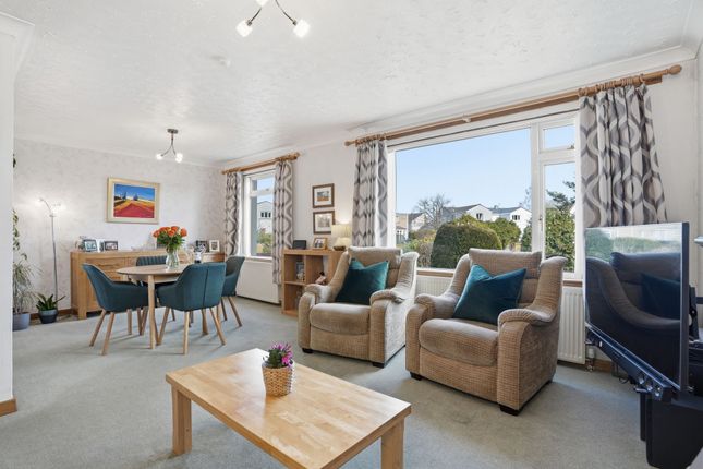65 Baron's Hill Avenue, Linlithgow photo 2