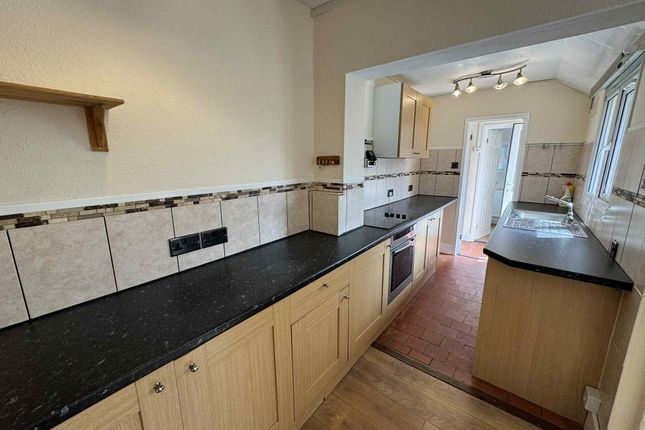 13, London Road, Thatcham photo 4