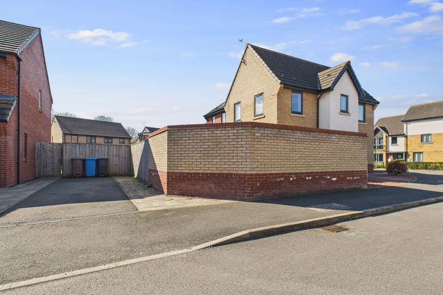 6, Twickenham Close, Hull photo 2