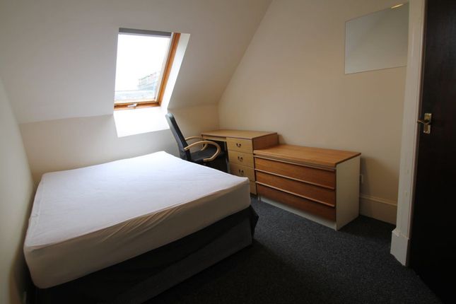 Flat to rent in Commercial Street, Dundee