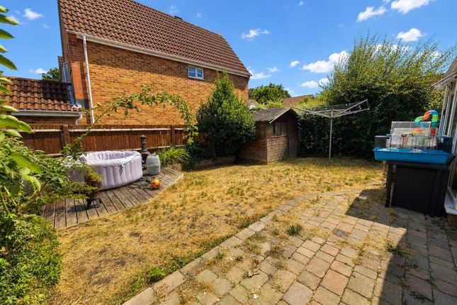 36, Buchan Avenue, Fareham photo 2
