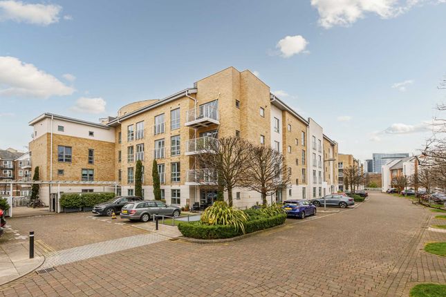 29, Moorings House, Brentford photo 2