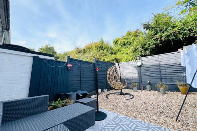 8, Broadwey Close, Weymouth photo 4