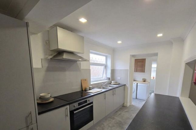 41 Ferndale Crescent, Uxbridge photo 4