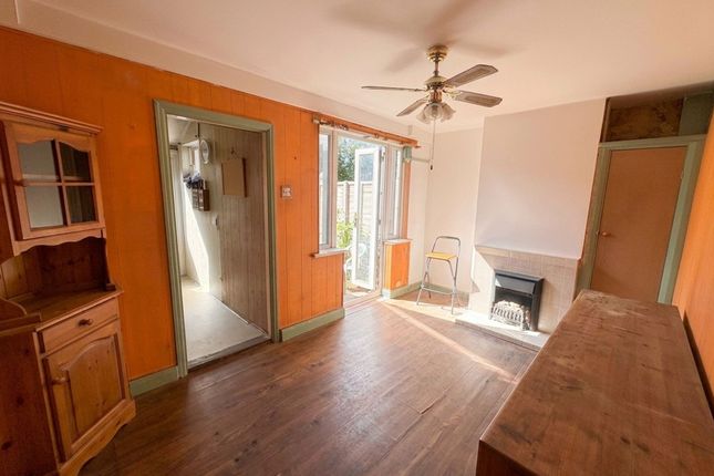 8 Murchison Avenue, Bexley photo 3