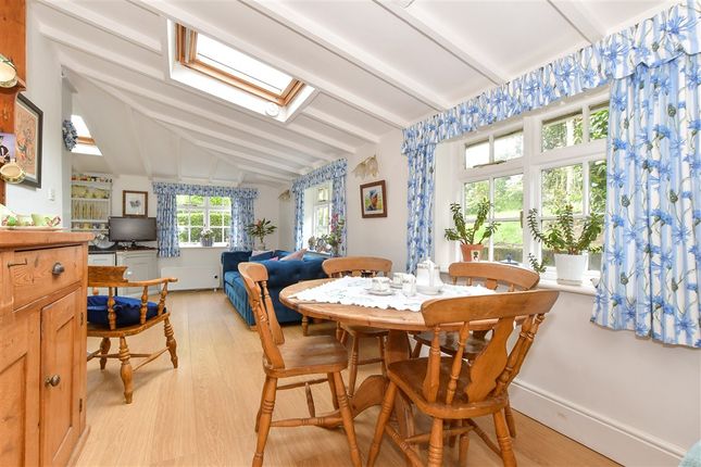 2-bed detached on Chale Street, Chale, £399,950