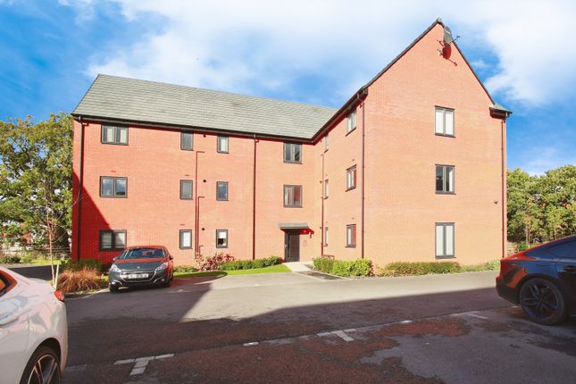 Flat for sale in 18 Henshaw Court, Solihull