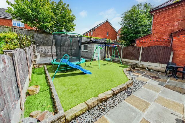 31 Firfield Grove, Manchester photo 4