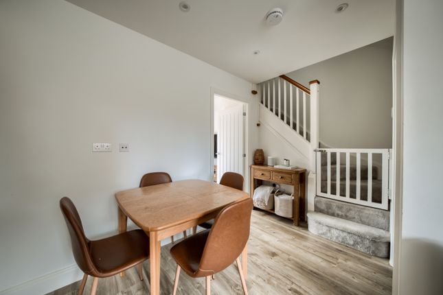 6, Atkinson Close Shackleton Village, Stratford-upon-Avon photo 4