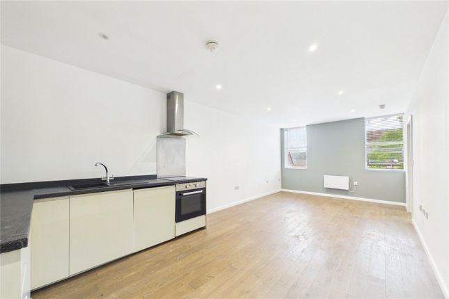 Flat 13, James Butcher House, 39, High Street, Reading photo 2