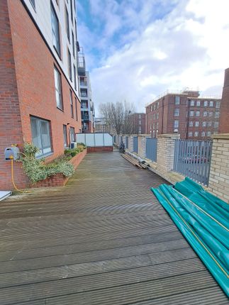 5, Gordon House, 67 Stamford Hill, London photo 4