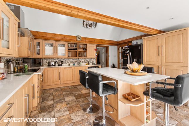 Five Acres, Hoe Lane, Nazeing photo 4