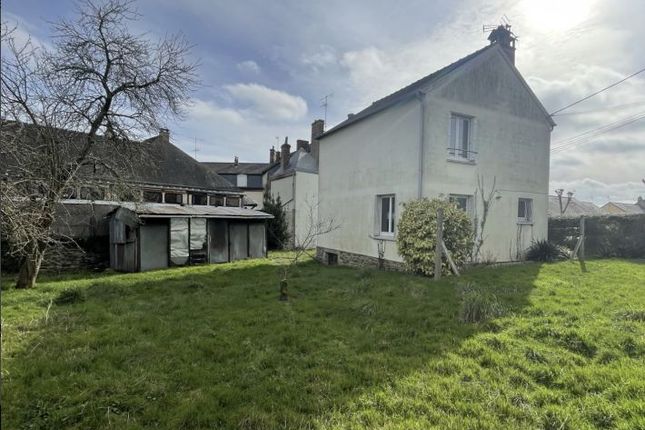 Thumbnail Detached house for sale in Mayenne, Pays-De-La-Loire, 53000, France