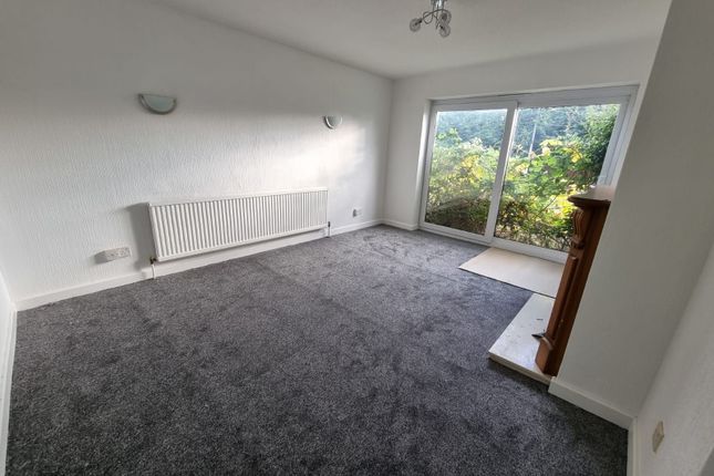 5 Hazelbank Close, Leicester photo 4