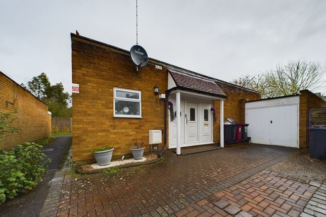 Bungalow for sale in Kirton Close, Reading, Reading
