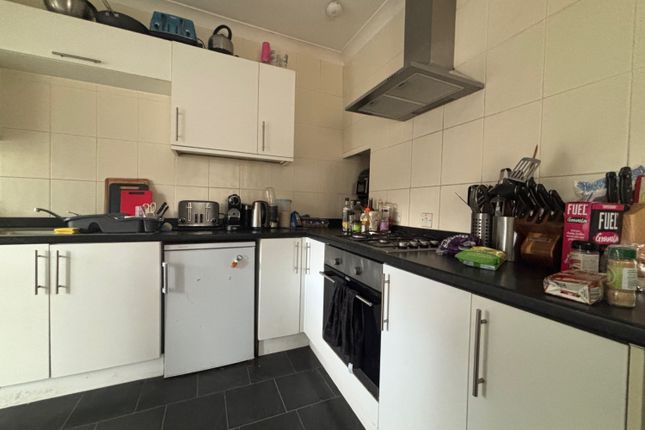 141, Malefant Street, Cardiff photo 3