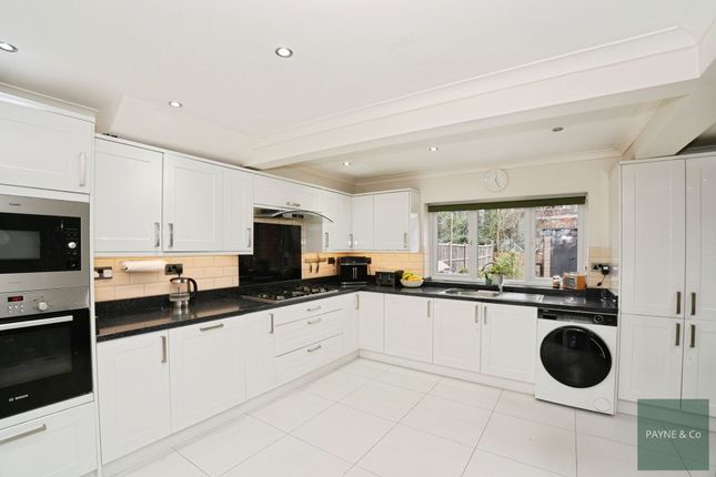 19 Ingleby Road, Ilford photo 3